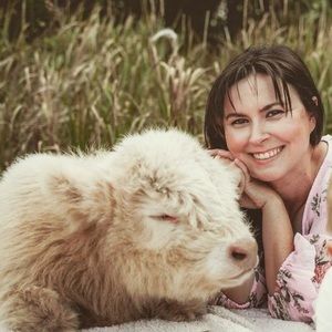 Meet your Posher, Holly